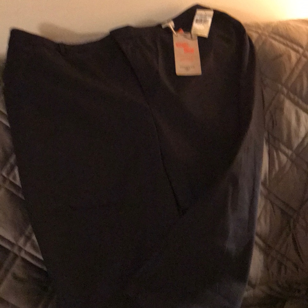 Black capris